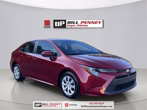 Used 2023 Toyota Corolla LE image 7