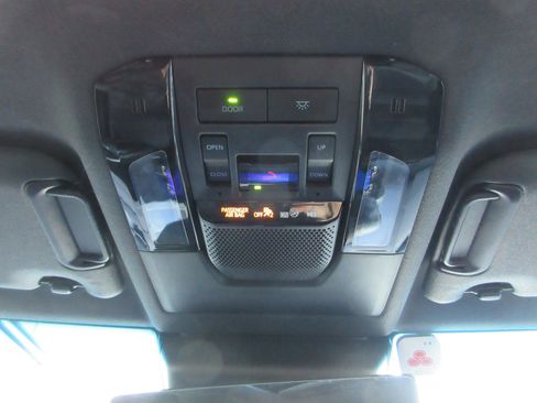 Used 2024 Toyota Land Cruiser image 18