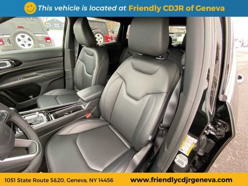 Used 2026 Jeep Compass Limited AWD/4WD image 10