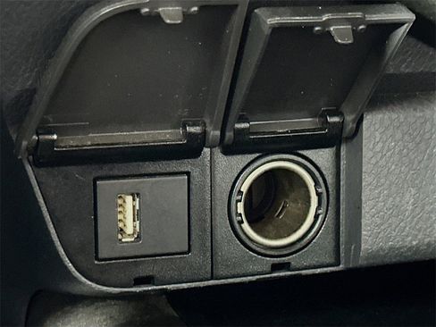 Used 2023 Toyota Camry LE image 24