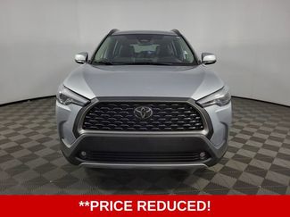 Used 2024 Toyota Corolla Cross XLE FWD video 2