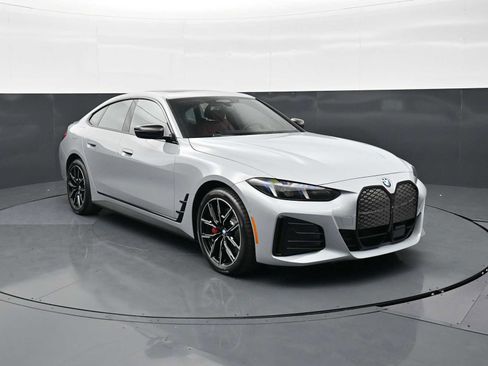 New 2026 BMW i4 eDrive40 w/ M Sport Package RWD image 3