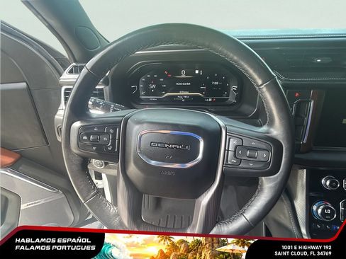Used 2023 GMC Yukon Denali Ultimate AWD/4WD image 17