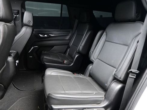 Used 2022 GMC Yukon Denali RWD image 12