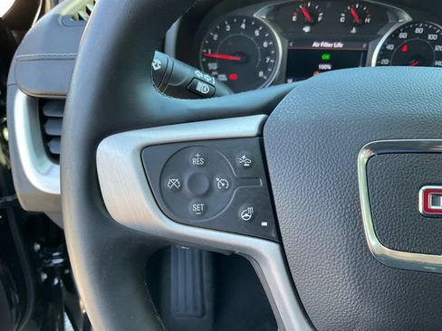 Used 2024 GMC Terrain SLT AWD/4WD image 11