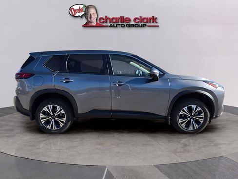 Used 2023 Nissan Rogue SV FWD image 6