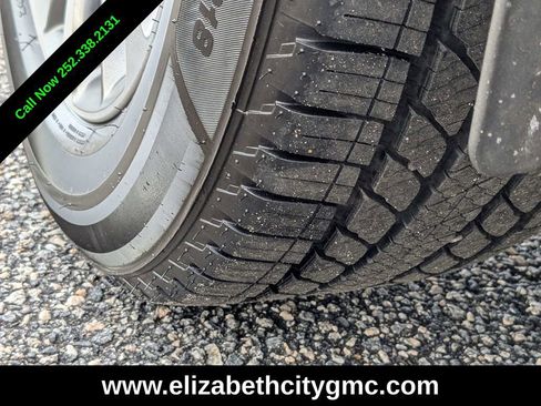 Used 2023 Lincoln Nautilus Reserve image 13