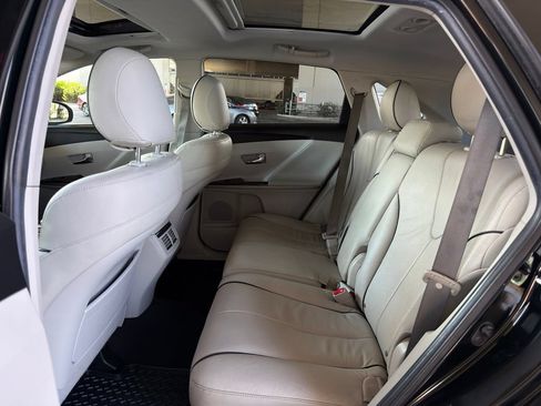 Used 2011 Toyota Venza AWD image 20