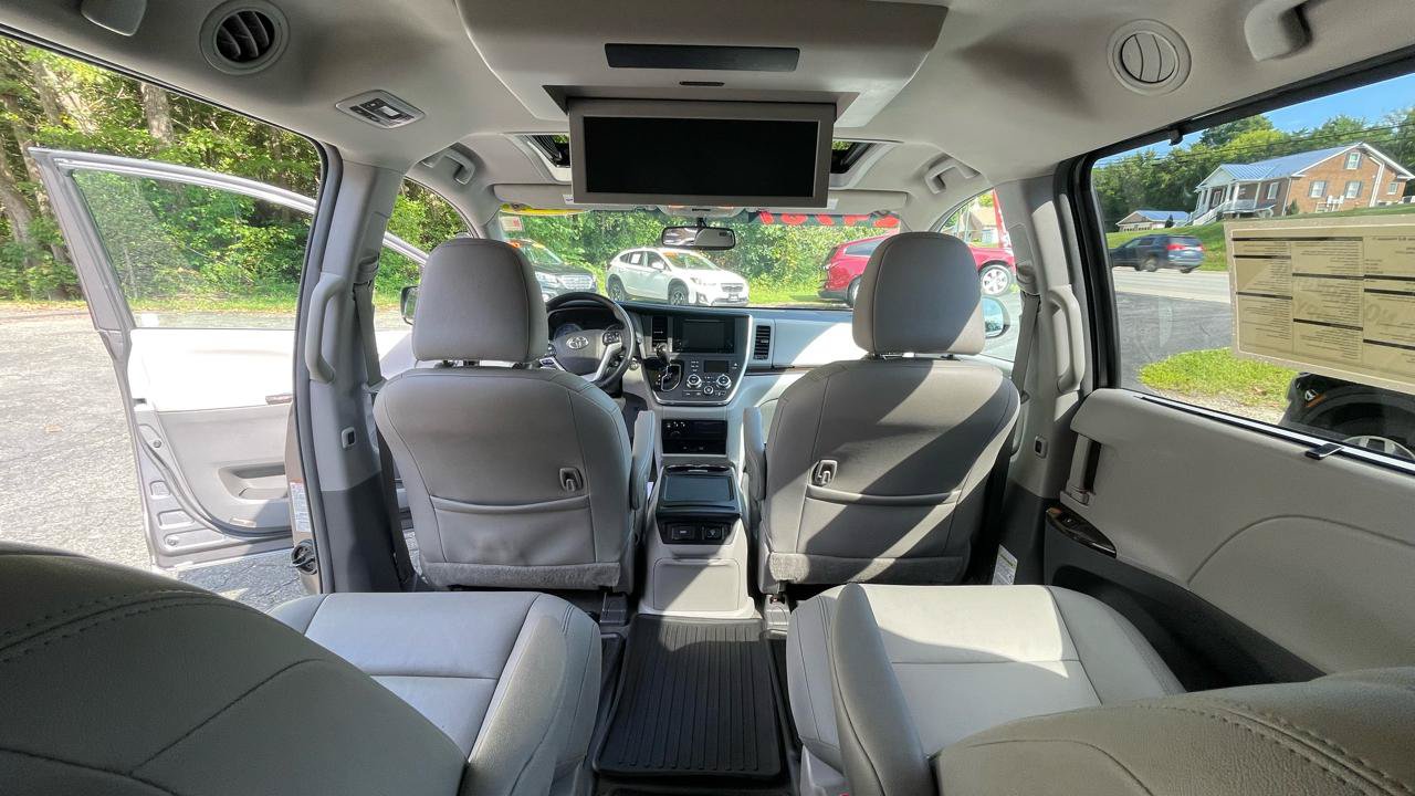 Used 2017 Toyota Sienna XLE Premium w/ Protection Package AWD/4WD image 19