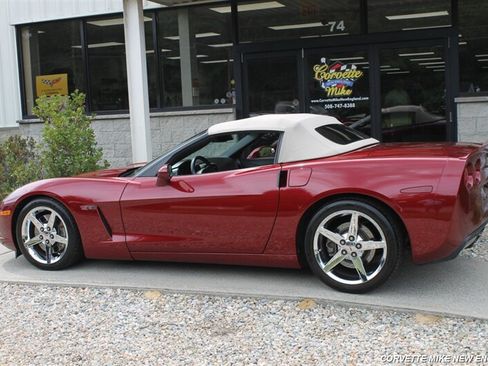Used 2007 Chevrolet Corvette Convertible w/ Preferred Equipment Group RWD image 6