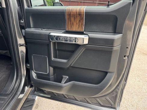 Used 2019 Ford F150 Lariat w/ Equipment Group 502A Luxury AWD/4WD image 17