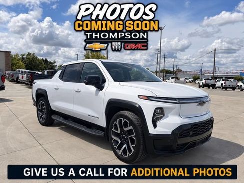 Certified 2024 Chevrolet Silverado EV RST AWD/4WD image 1