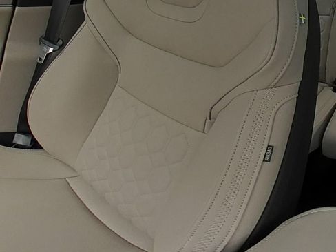 New 2025 Volvo EX90 Ultra image 33