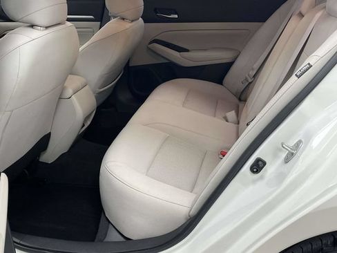 Used 2022 Nissan Altima 2.5 SV w/ SV Premium Package FWD image 20