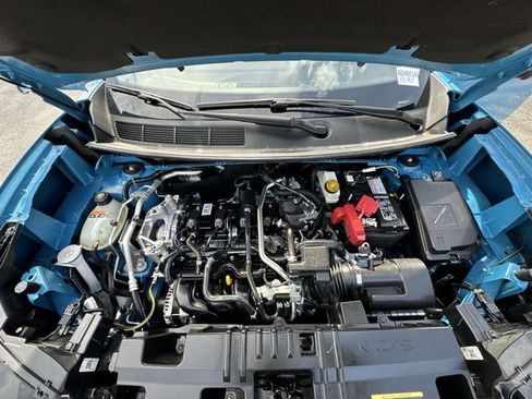 Used 2025 Nissan Kicks SR image 28