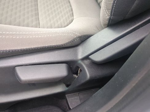 Certified 2022 Ford Escape SE image 17