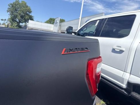 Used 2022 Ford F150 Lariat w/ Equipment Group 502A High AWD/4WD image 13
