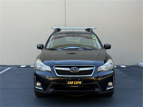 Used 2017 Subaru Crosstrek 2.0i Premium AWD/4WD image 2