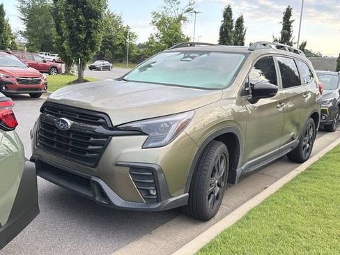 Used 2024 Subaru Ascent Onyx Edition AWD/4WD image 2