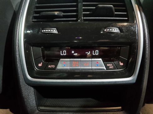 Used 2022 BMW X7 M50i w/ Executive Package AWD/4WD image 32