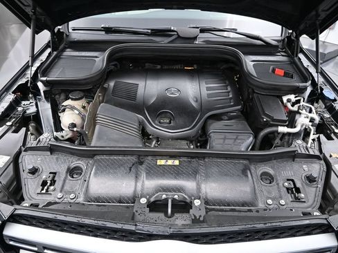 Used 2021 Mercedes-Benz GLS 450 4MATIC image 44