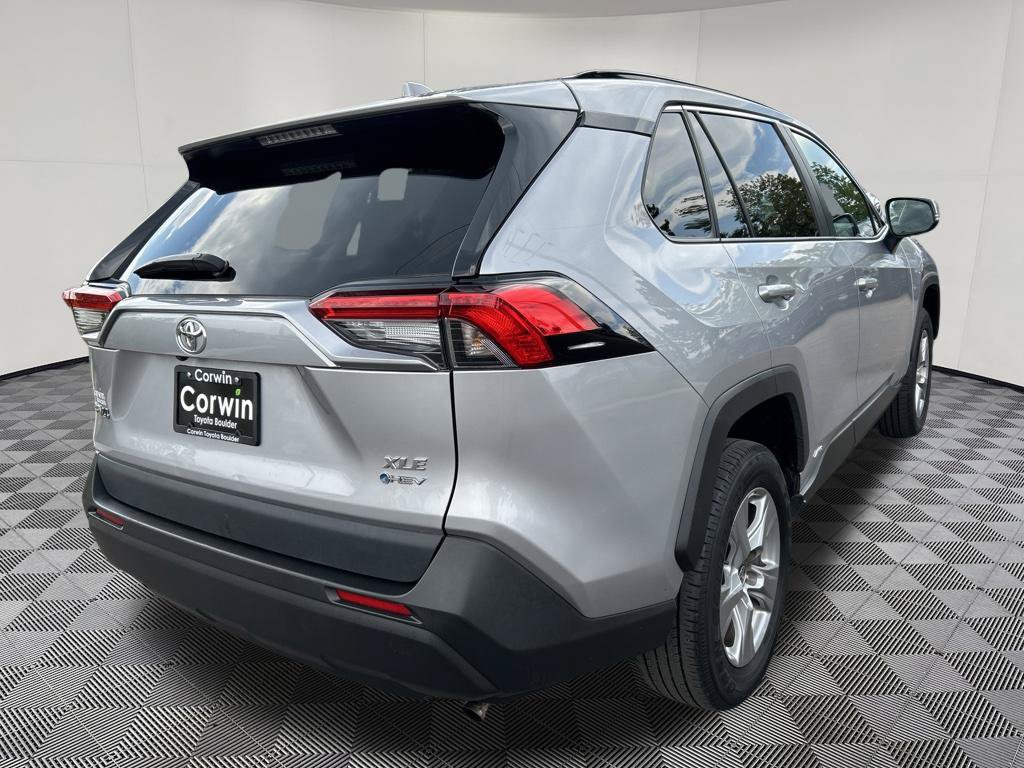 Used 2025 Toyota RAV4 XLE AWD/4WD image 8