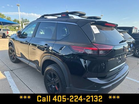Used 2025 Nissan Rogue SV AWD/4WD image 5