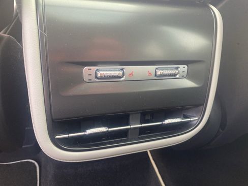 Used 2024 Lincoln Nautilus Reserve w/ Equipment Group 202A image 21