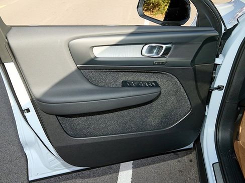 New 2026 Volvo XC40 B5 Plus w/ Protection Package Premier image 10