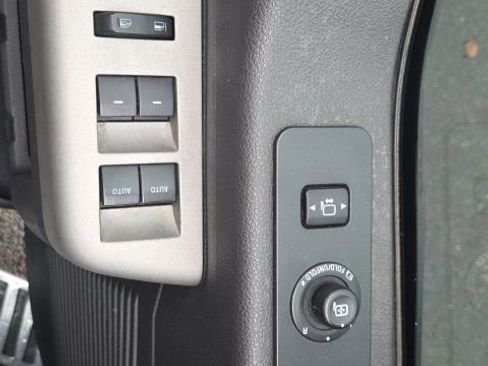 Used 2015 Ford F350 Lariat w/ Lariat Ultimate Package image 18