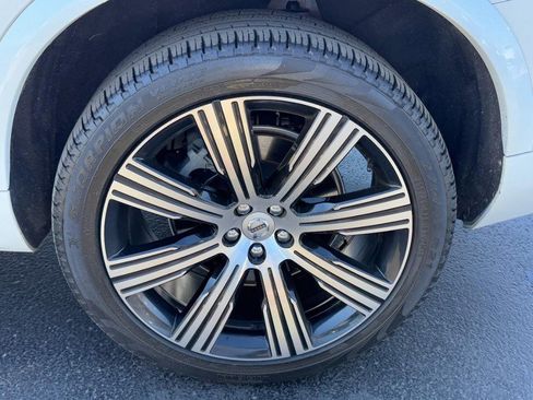 Certified 2024 Volvo XC90 T8 Ultimate w/ Protection Package Premier image 8