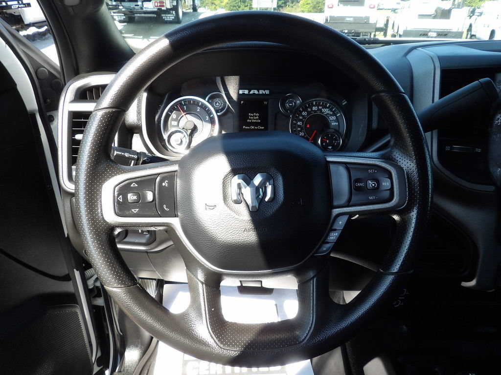 Used 2024 RAM 5500 4x4 Crew Cab image 21