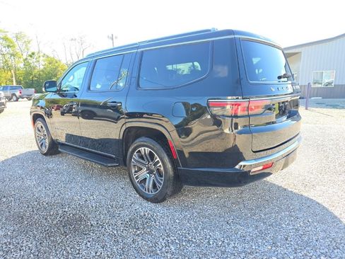 Used 2024 Jeep Wagoneer Series II w/ Flexible Seating Group AWD/4WD image 7