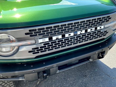 Used 2024 Ford Bronco Badlands image 32