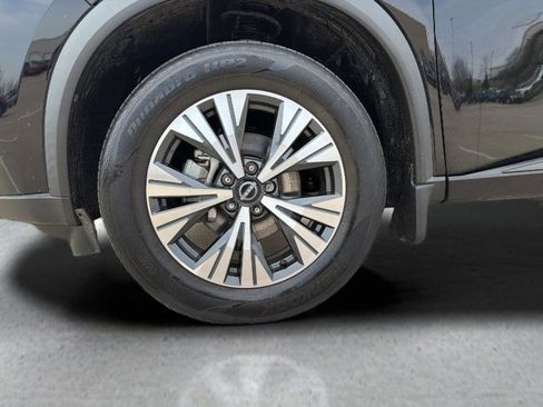 Certified 2023 Nissan Rogue SV w/ SV Premium B Package image 14