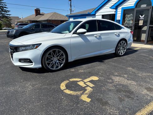 Used 2018 Honda Accord Sport image 1