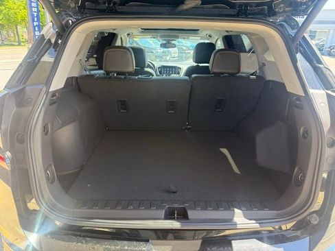 Used 2024 GMC Terrain AT4 w/ Infotainment Package II AWD/4WD image 15
