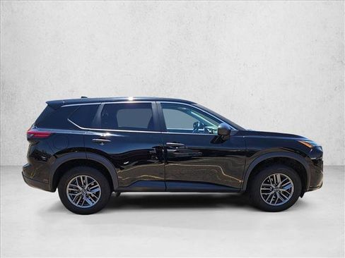 Used 2024 Nissan Rogue S FWD image 4