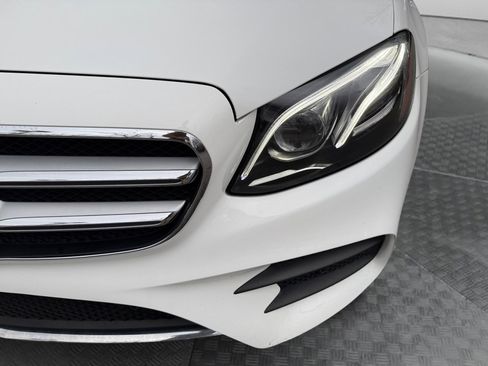 Used 2017 Mercedes-Benz E 300 image 12