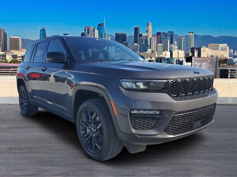 New 2025 Jeep Grand Cherokee Limited image 3
