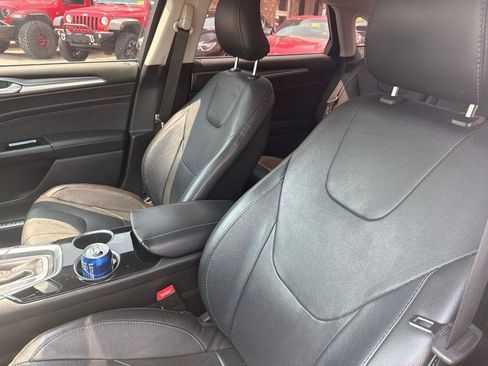 Used 2016 Ford Fusion Titanium FWD image 11