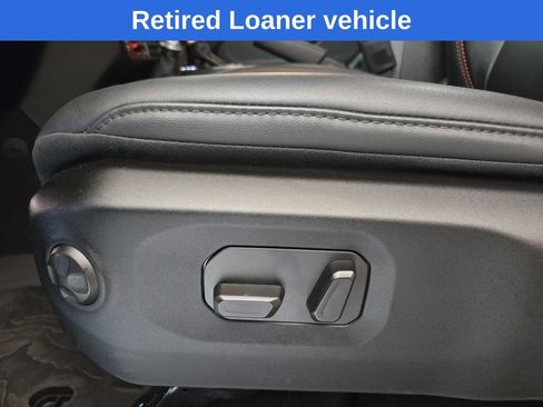 Used 2025 Jeep Wrangler Rubicon AWD/4WD image 17