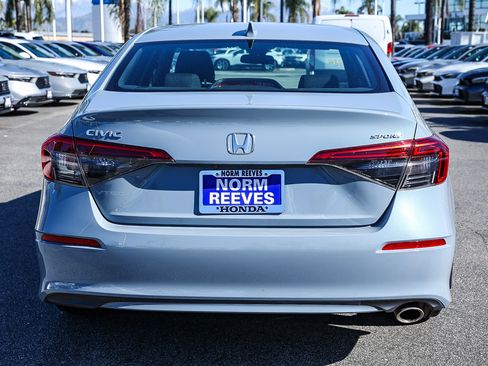 Used 2023 Honda Civic Sport image 9