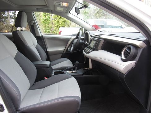 Used 2013 Toyota RAV4 XLE image 17