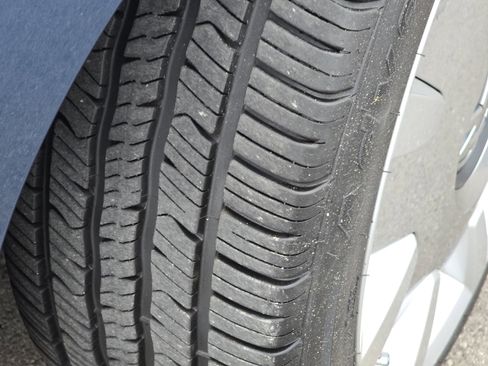 Used 2019 Volkswagen Beetle 2.0T SE w/ SE Premium Package image 14