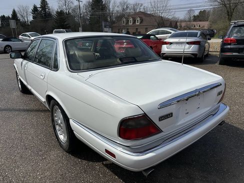 Used 1997 Jaguar XJ6 RWD image 4
