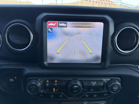 Used 2020 Jeep Gladiator Rubicon image 25