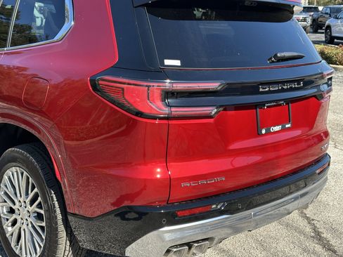 New 2026 GMC Acadia Denali w/ Super Cruise Package FWD image 10