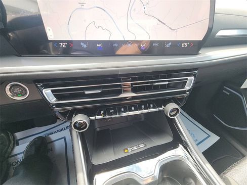 New 2026 Chevrolet Traverse LT w/ Enhanced Driving Package image 19