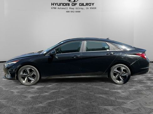 Used 2022 Hyundai Elantra SEL w/ Convenience + Premium Package image 8